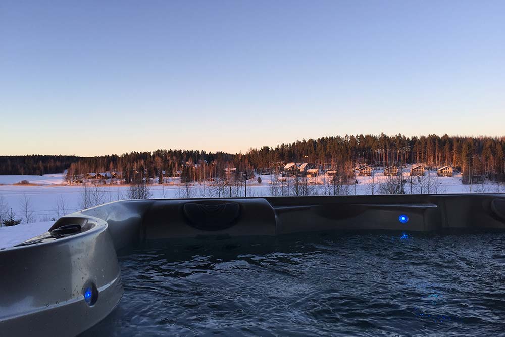 käytettyjen ulkoporealtaiden myynti